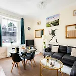 Apartamento Str8bs8 Georgian 2-bedroom Apartment, Clifton, Parking & Garden