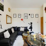 Str8bs8 Georgian 2-bedroom Apartment, Clifton, Parking & Garden *
