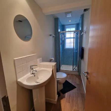 Clifton Nr Centre, Georgian Period Flat, Permit Parking X1, Garden *