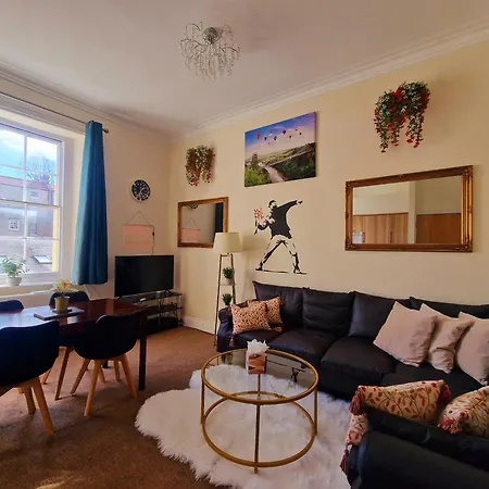 Apartment Clifton Nr Centre, Georgian Period Flat, Permit Parking X1, Garden Bristol
