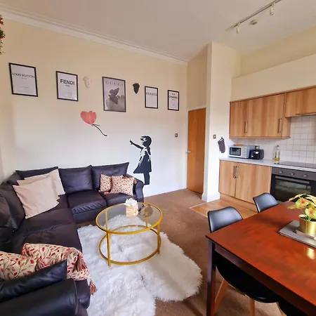Apartment Clifton Nr Centre, Georgian Period Flat, Permit Parking X1, Garden *