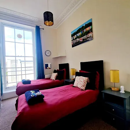 Clifton Nr Centre, Georgian Period Flat, Permit Parking X1, Garden Apartment Bristol