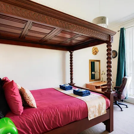 Str8bs8 Georgian 2-bedroom Apartment, Clifton, Parking & Garden Bristol