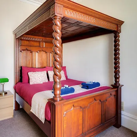 Str8bs8 Georgian 2-bedroom Apartment, Clifton, Parking & Garden * Bristol