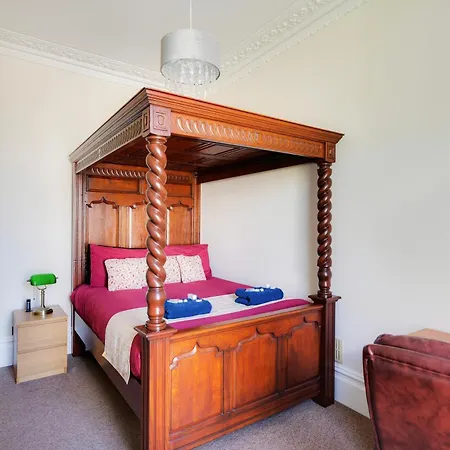 Apartment Clifton Nr Centre, Georgian Period Flat, Permit Parking X1, Garden *