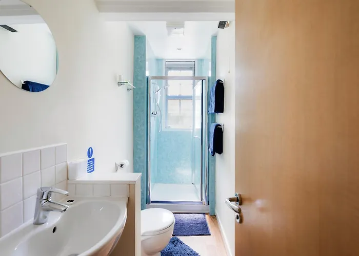 Clifton Nr Centre, Georgian Period Flat, Permit Parking X1, Garden 브리스틀