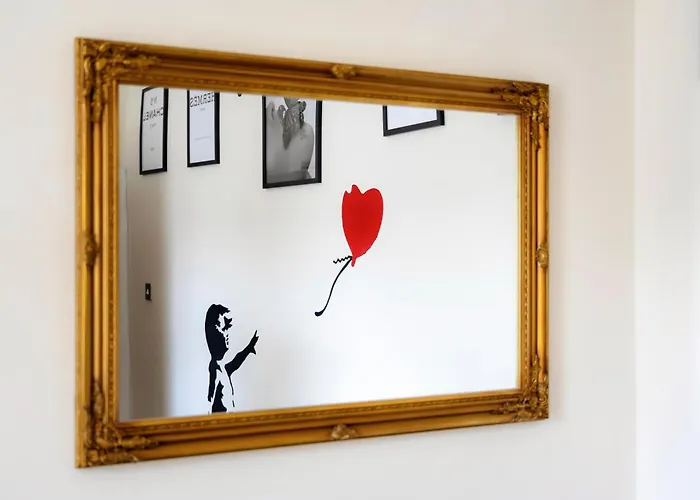 아파트 Clifton Nr Centre, Georgian Period Flat, Permit Parking X1, Garden *