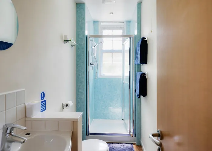 Clifton Nr Centre, Georgian Period Flat, Permit Parking X1, Garden * 브리스틀