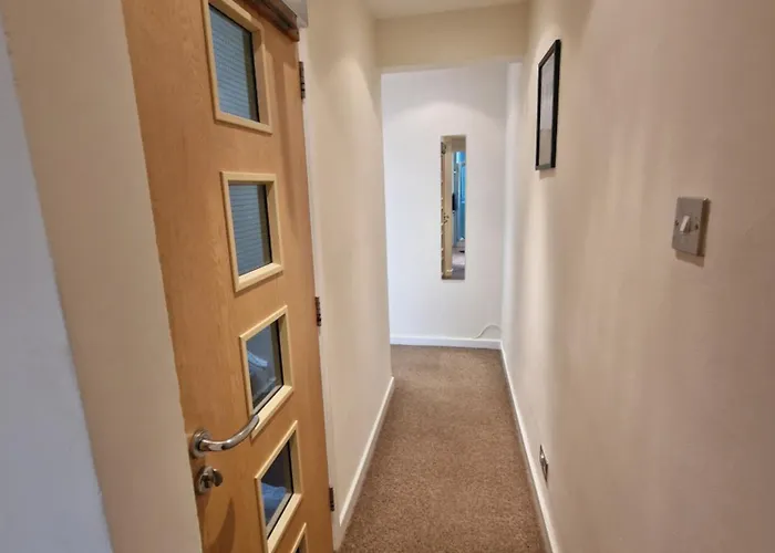 Апартаменти Clifton Nr Centre, Georgian Period Flat, Permit Parking X1, Garden