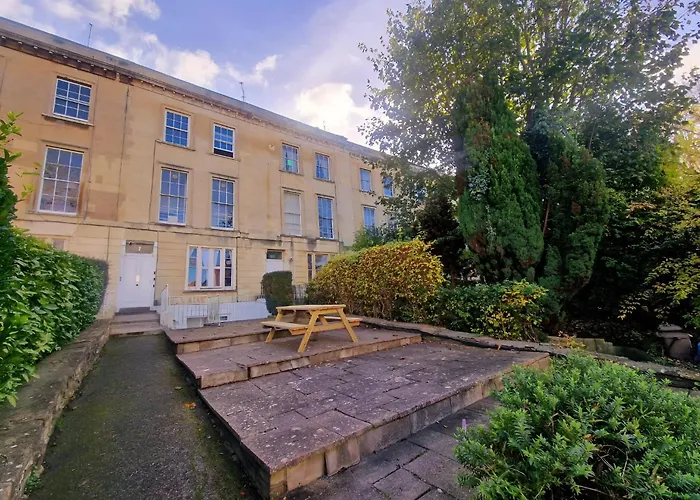 Clifton Nr Centre, Georgian Period Flat, Permit Parking X1, Garden Appartement